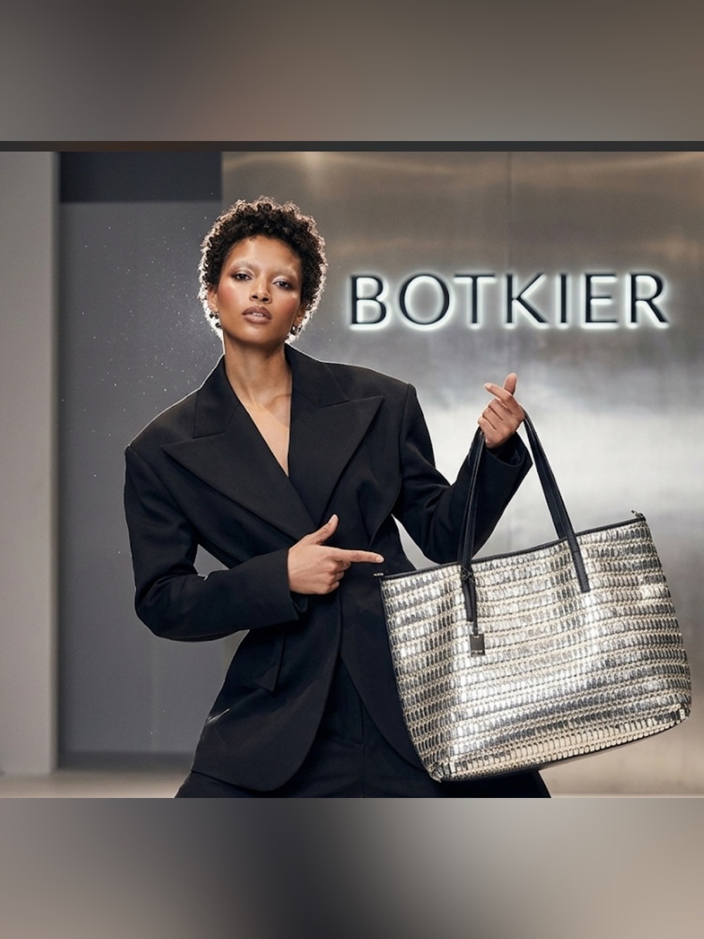 Authentic Botkier XL Wanderlust tote bag purse